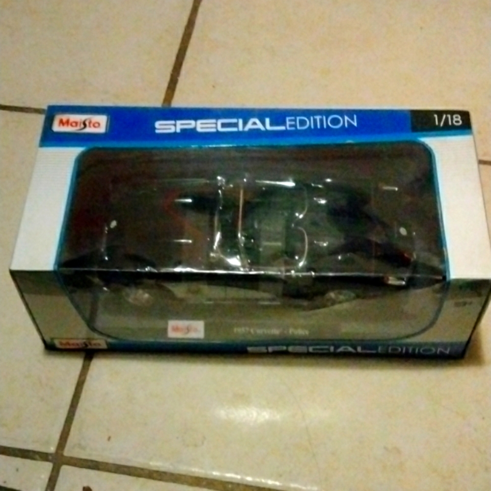Maisto special edition 1957 Corvette police